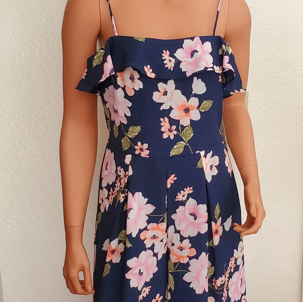 Francesca's Floral Print Jumper Size Small